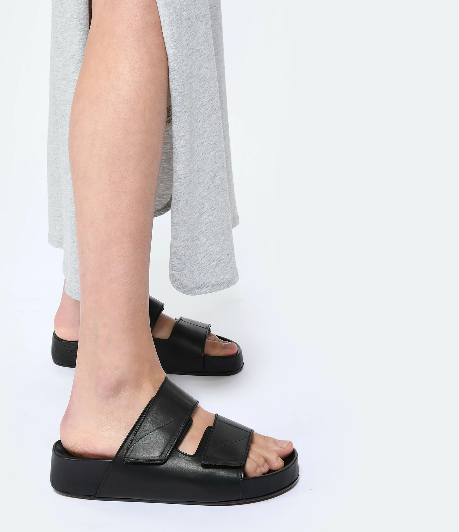 ATP Atelier Sandales Furlo Cuir Vachette Noir 7 ATP Atelier Sandales Furlo Cuir Vachette Noir – Image 5