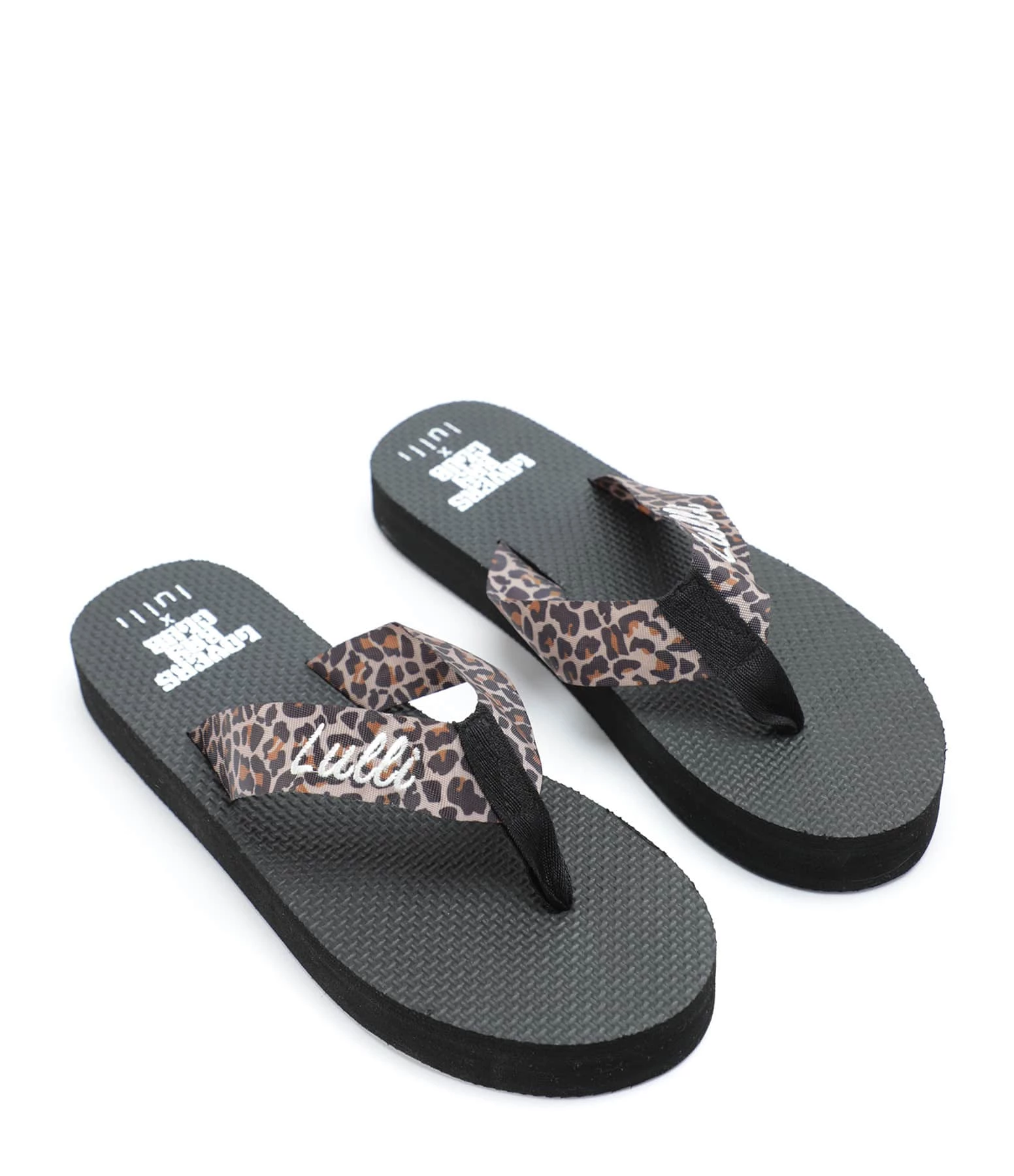 LOVERS BAY CLUB Tongs Namaste Léopard, Exclusivité Lulli 7 LOVERS BAY CLUB Tongs Namaste Léopard, Exclusivité Lulli – Image 5