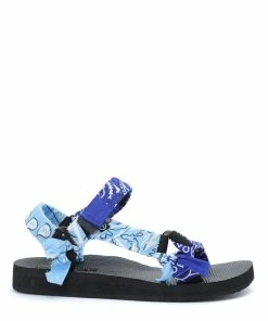 Sandales Trekky Bleu, Collaboration Arizona Love X Véronika Loubry
