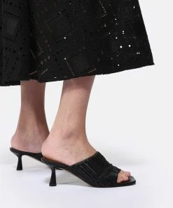 ATP Atelier Mules Caserta Cuir Plissé Noir -Golden Goose-boutique atp11 look20230222 33 1