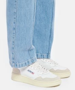 AUTRY Baskets 01 Low Cuir Suédé Blanc Rose 12 AUTRY Baskets 01 Low Cuir Suédé Blanc Rose -Golden Goose-boutique autry look20211214 292