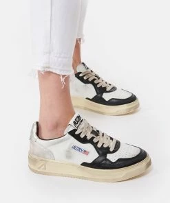 AUTRY Baskets Super Vintage Low Cuir Blanc Noir Silver -Golden Goose-boutique autry look20230125 395