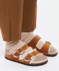 Birkenstock Mules Arizona Fourrure Cuir Mink, Modèle Étroit 12 Birkenstock Mules Arizona Fourrure Cuir Mink, Modèle Étroit -Golden Goose-boutique birk1 look20211201 363