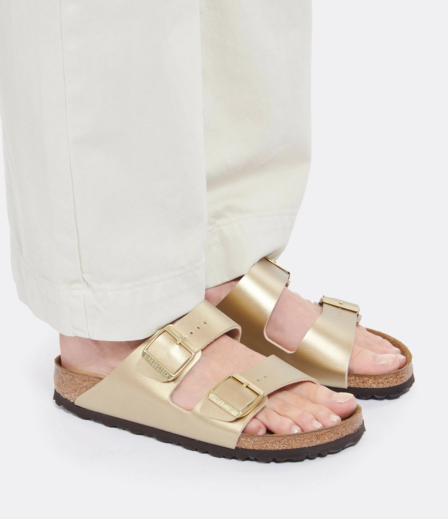 Birkenstock Mules Arizona Cuir Doré, Modèle Étroit 8 Birkenstock Mules Arizona Cuir Doré, Modèle Étroit – Image 6