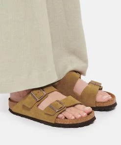 Birkenstock Mules Arizona Cuir Suédé Mink, Modèle Étroit 14 Birkenstock Mules Arizona Cuir Suédé Mink, Modèle Étroit -Golden Goose-boutique birk1 look20220419 61