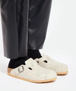 Birkenstock Sabots Boston Laine Eggshell, Modèle Étroit 14 Birkenstock Sabots Boston Laine Eggshell, Modèle Étroit -Golden Goose-boutique birk1 look20220812 496