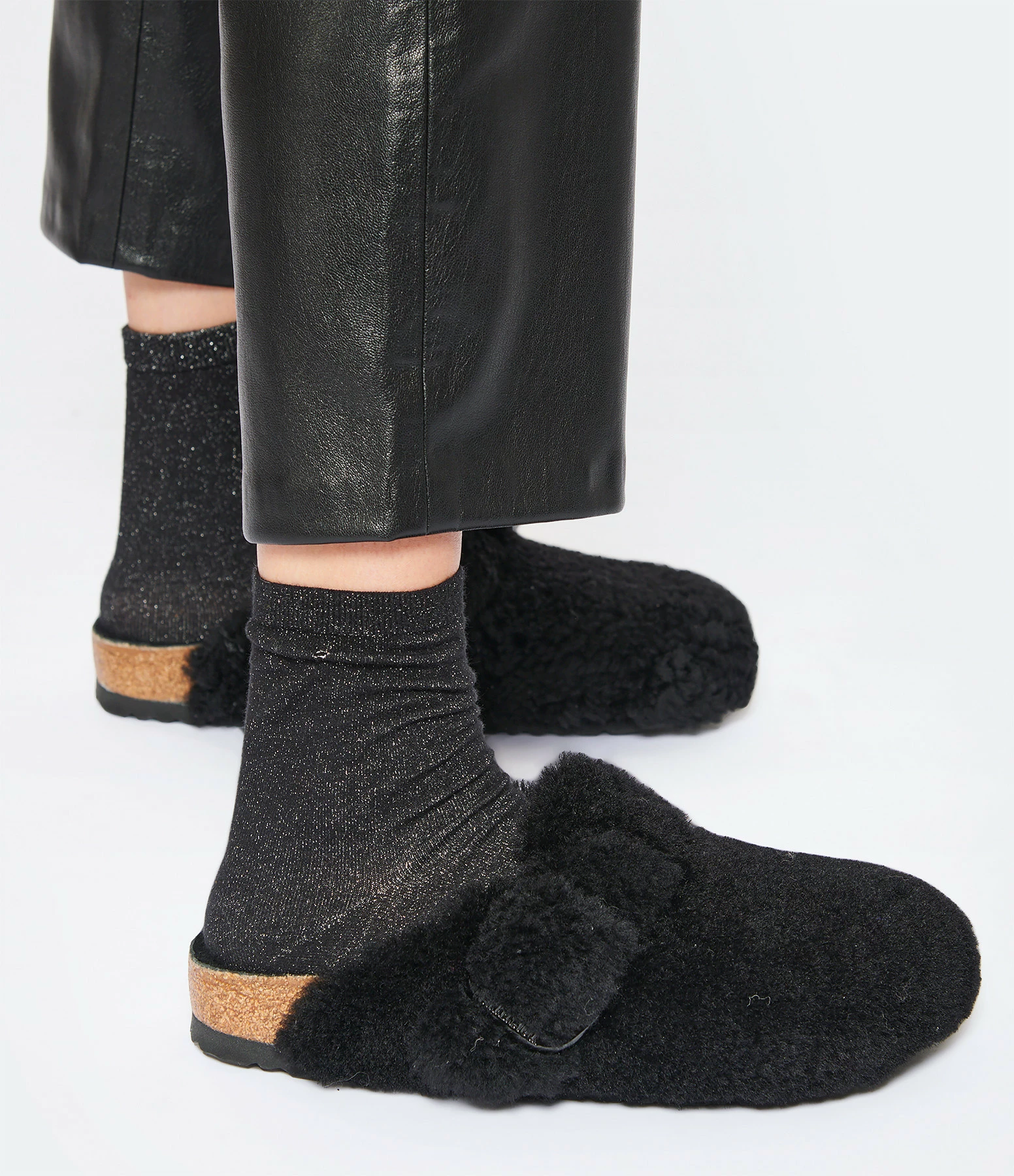Birkenstock Sabots Boston Fourrure Teddy Noir 7 Birkenstock Sabots Boston Fourrure Teddy Noir – Image 5