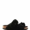 Birkenstock Mules Arizona Fourrure Teddy Noir, Modèle Étroit 2 Birkenstock Mules Arizona Fourrure Teddy Noir, Modèle Étroit -Golden Goose-boutique birk145185 pck20221003 1