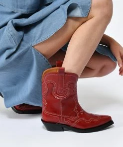 Ganni Bottines Santiag Cuir Cerise 10 Ganni Bottines Santiag Cuir Cerise -Golden Goose-boutique ganni look20230214 88