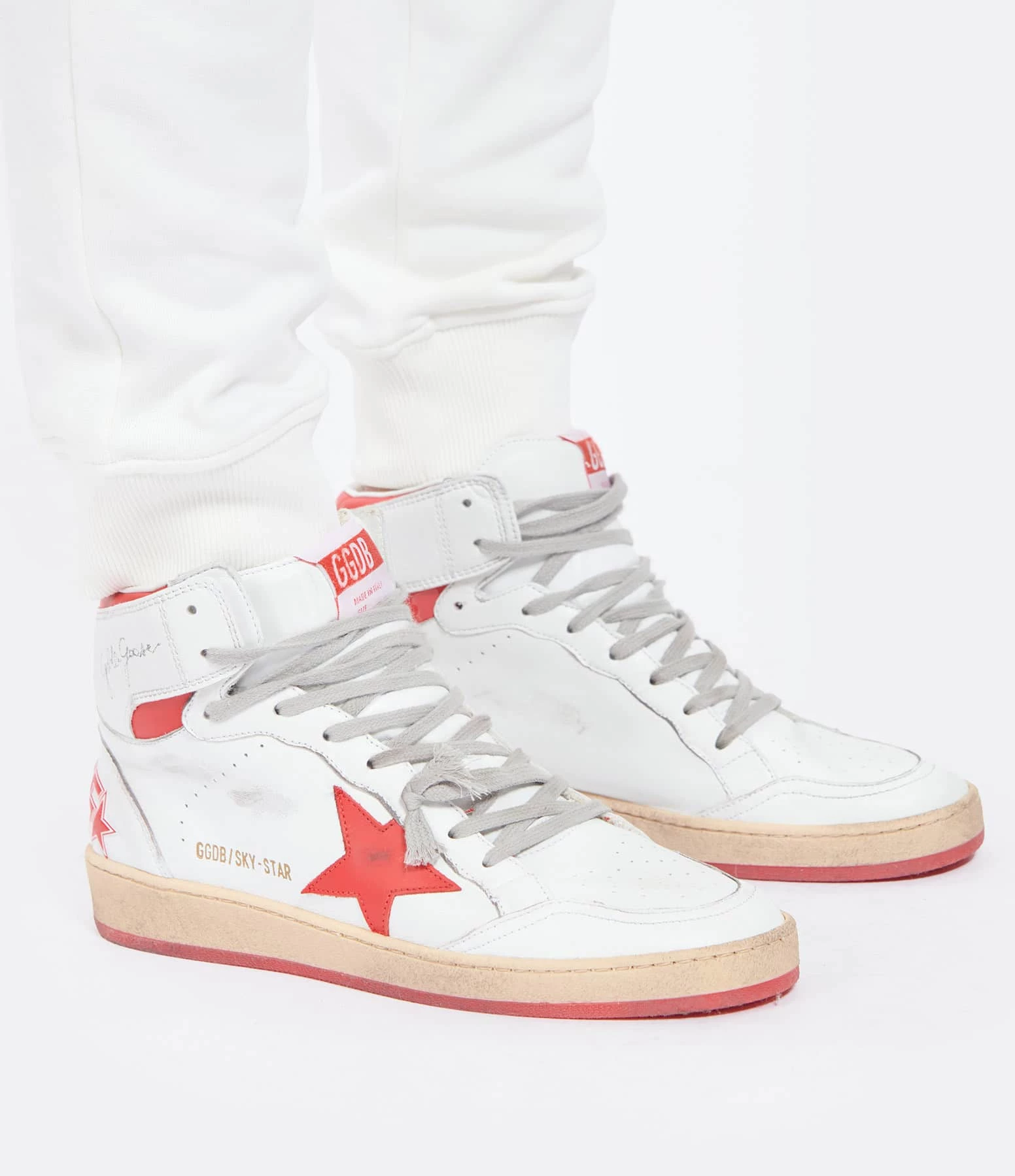 Golden Goose Baskets Sky Star Sérigraphie Cuir Blanc Rouge 8 Golden Goose Baskets Sky Star Sérigraphie Cuir Blanc Rouge – Image 6
