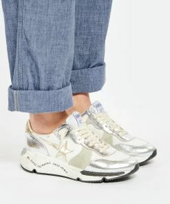 Golden Goose Baskets Running Sole Cuir Argenté Gris, Exclusivité Lulli 17 Golden Goose Baskets Running Sole Cuir Argenté Gris, Exclusivité Lulli -Golden Goose-boutique golde look20220215 223