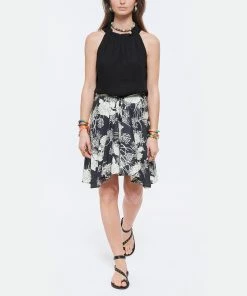 Golden Goose Sandales Janis Cuir Clous Noir 20 Golden Goose Sandales Janis Cuir Clous Noir -Golden Goose-boutique golde look20220322 297