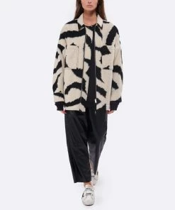 Golden Goose Baskets Old School Mouton Cuir Blanc Léopard -Golden Goose-boutique golde look20220607 136 scaled