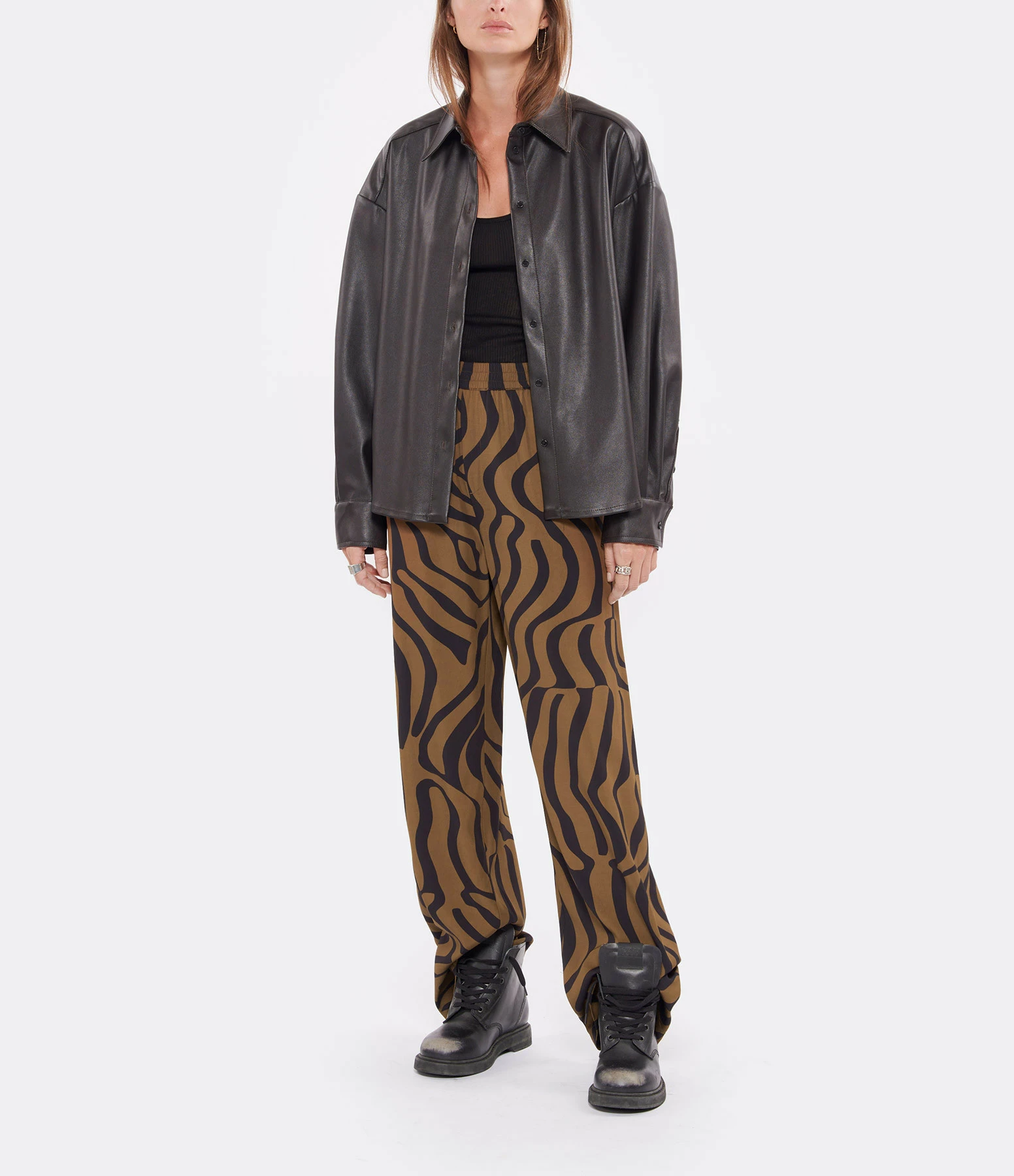 Golden Goose Bottines Ele Cuir Noir 10 Golden Goose Bottines Ele Cuir Noir – Image 8