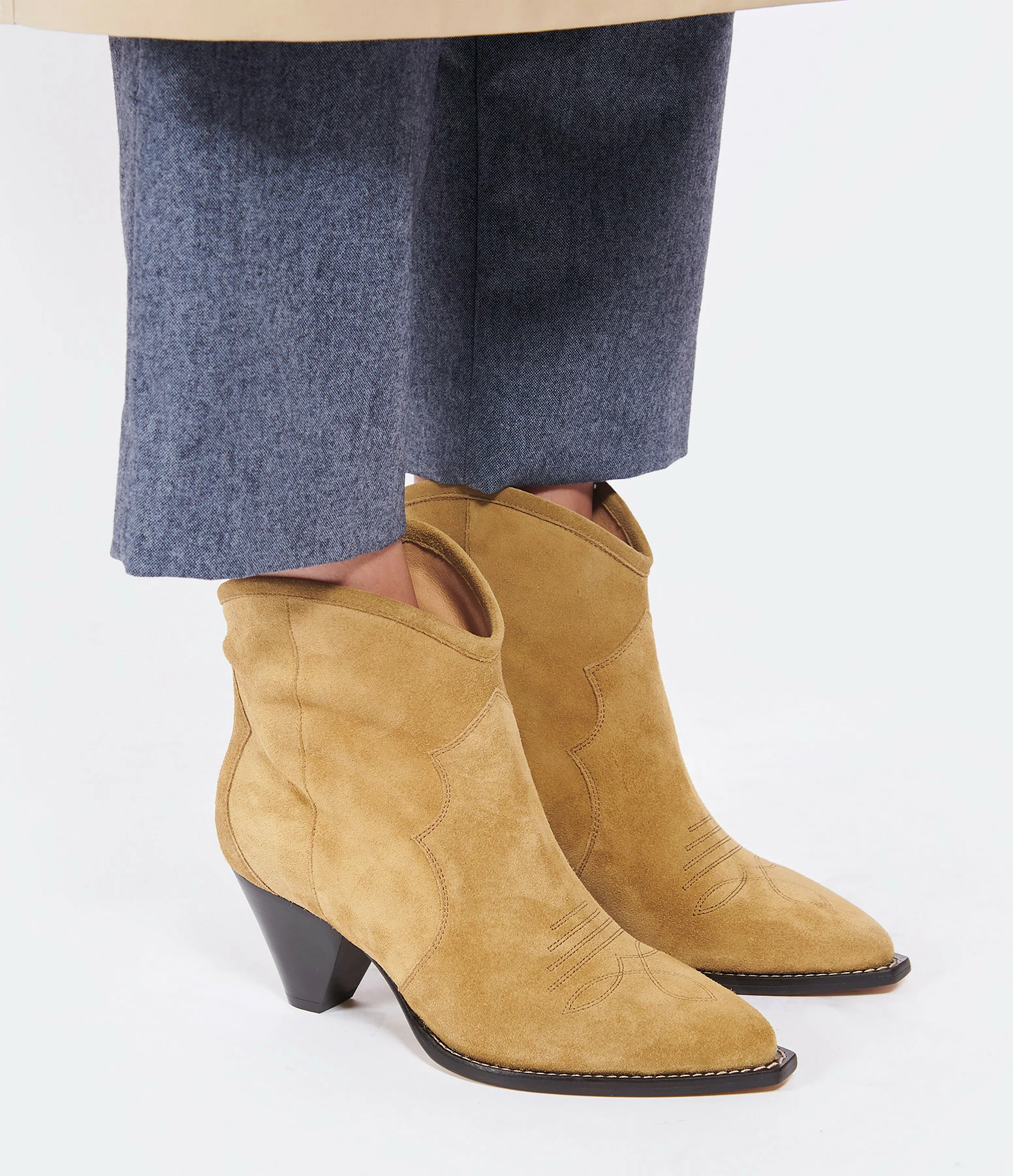 Isabel Marant Bottines Darizo Veau Velours Taupe 7 Isabel Marant Bottines Darizo Veau Velours Taupe – Image 5