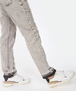 Isabel Marant Baskets Emree Cuir Noir Jaune 13 Isabel Marant Baskets Emree Cuir Noir Jaune -Golden Goose-boutique imarb look20221130 190