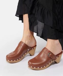 Isabel Marant Sabots Titya Cuir Cognac 14 Isabel Marant Sabots Titya Cuir Cognac -Golden Goose-boutique imars look20230126 418