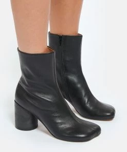 MM6 Maison Margiela Bottines Cuir Noir, Collection Studio 15 MM6 Maison Margiela Bottines Cuir Noir, Collection Studio -Golden Goose-boutique mm6s6 look20210706 162