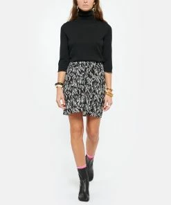 MM6 Maison Margiela Bottines Cuir Noir, Collection Studio 18 MM6 Maison Margiela Bottines Cuir Noir, Collection Studio -Golden Goose-boutique mm6s6 look20210707 46