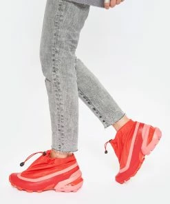 MM6 Maison Margiela Baskets Cross Low Cuir Rouge, Collaboration MM6 X Salomon -Golden Goose-boutique mm6s6 look20221027 257