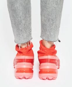 MM6 Maison Margiela Baskets Cross Low Cuir Rouge, Collaboration MM6 X Salomon -Golden Goose-boutique mm6s6 look20221027 259