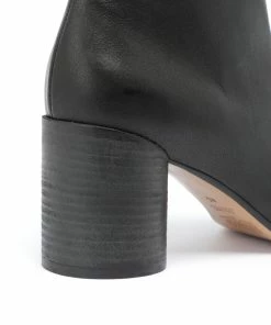 MM6 Maison Margiela Bottines Cuir Noir, Collection Studio 14 MM6 Maison Margiela Bottines Cuir Noir, Collection Studio -Golden Goose-boutique mm6s636383 pck20210705 4