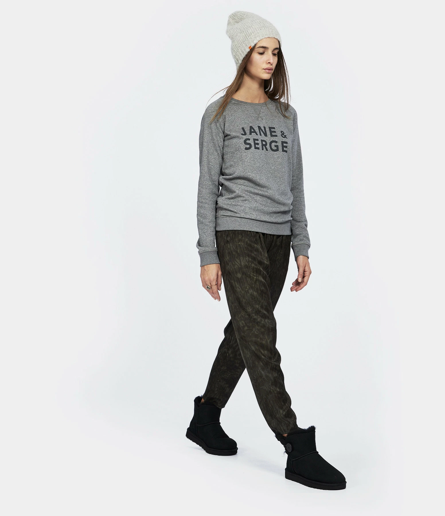 Ugg Boots Mini Bailey Button Noir 6 Ugg Boots Mini Bailey Button Noir – Image 4