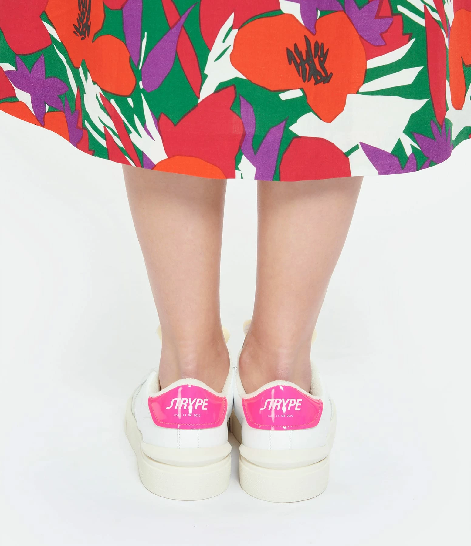 STR*HYPE Baskets Basic Vegan Blanc Fuschia 7 STR*HYPE Baskets Basic Vegan Blanc Fuschia – Image 5