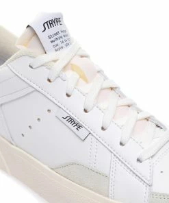 STR*HYPE Baskets Basic Vegan Blanc Bleu Clair -Golden Goose-boutique strst51406 pck20230224 4