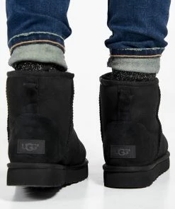 Ugg Bottines Classic Mini II Noir -Golden Goose-boutique ugg10 look20181115 794 1