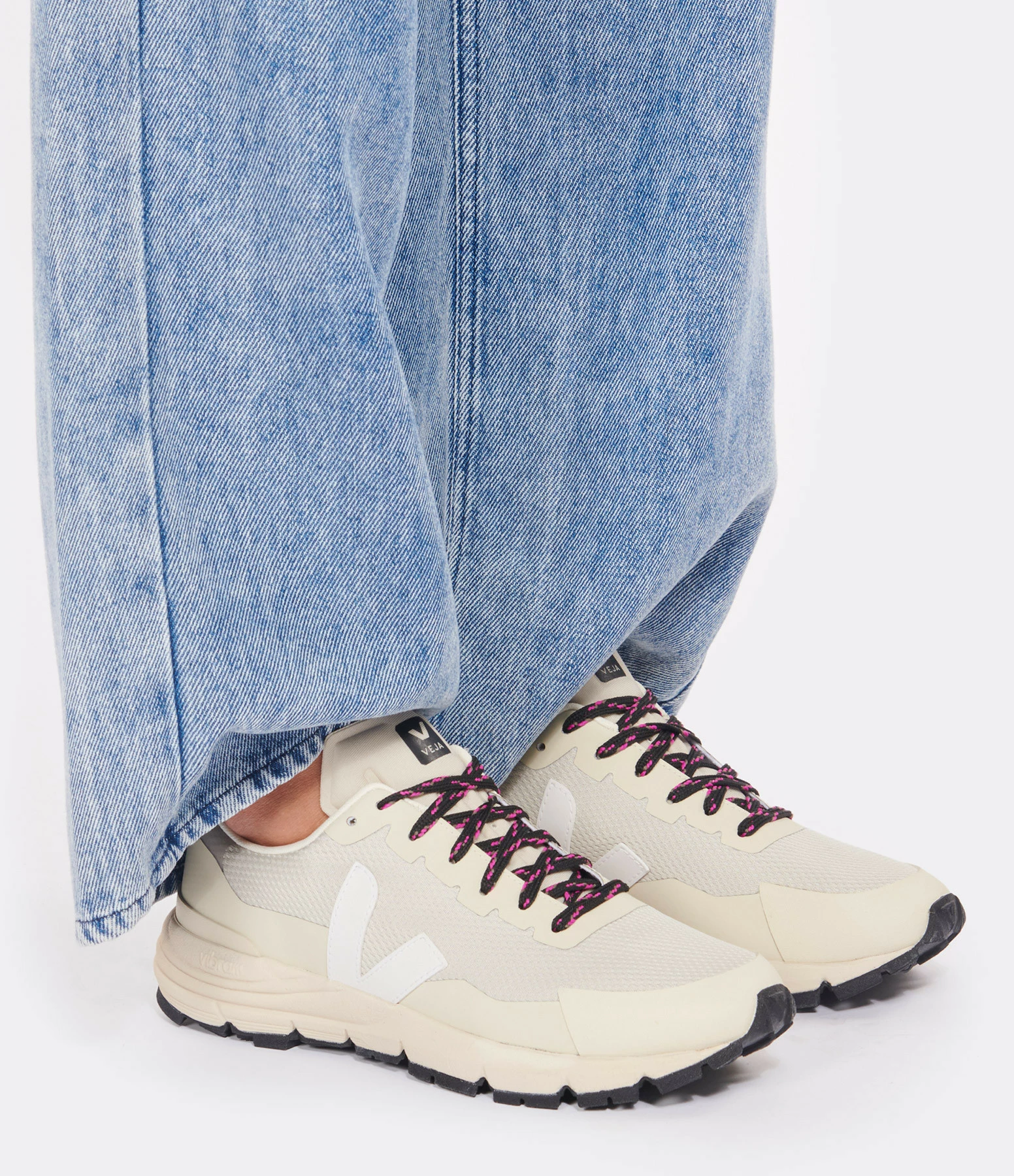 Veja Baskets Dekkan Alveo Mesh Naturel Blanc 8 Veja Baskets Dekkan Alveo Mesh Naturel Blanc – Image 6