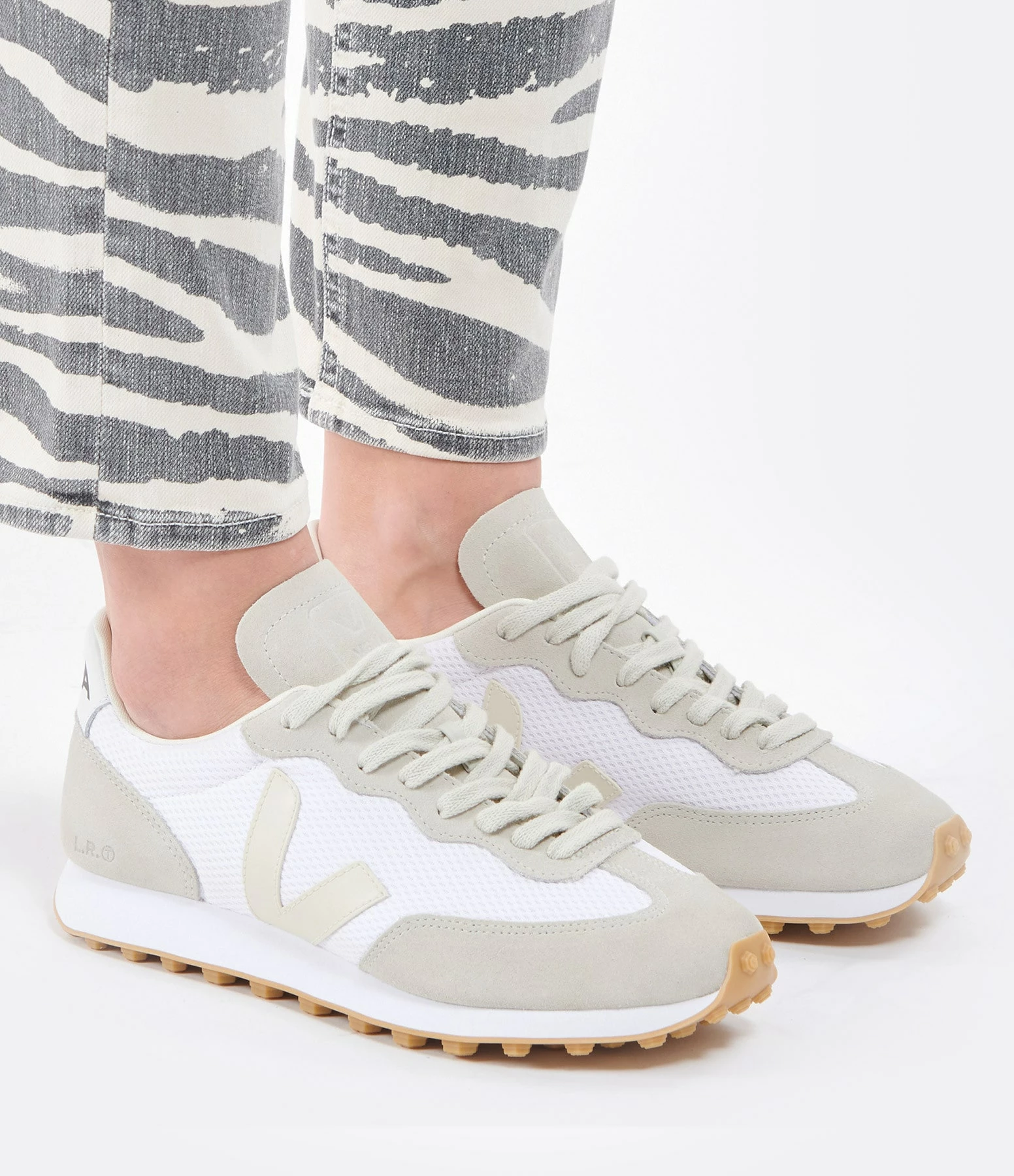 Veja Baskets Rio Branco Alveo Mesh Blanc Pierre Naturel 6 Veja Baskets Rio Branco Alveo Mesh Blanc Pierre Naturel – Image 4