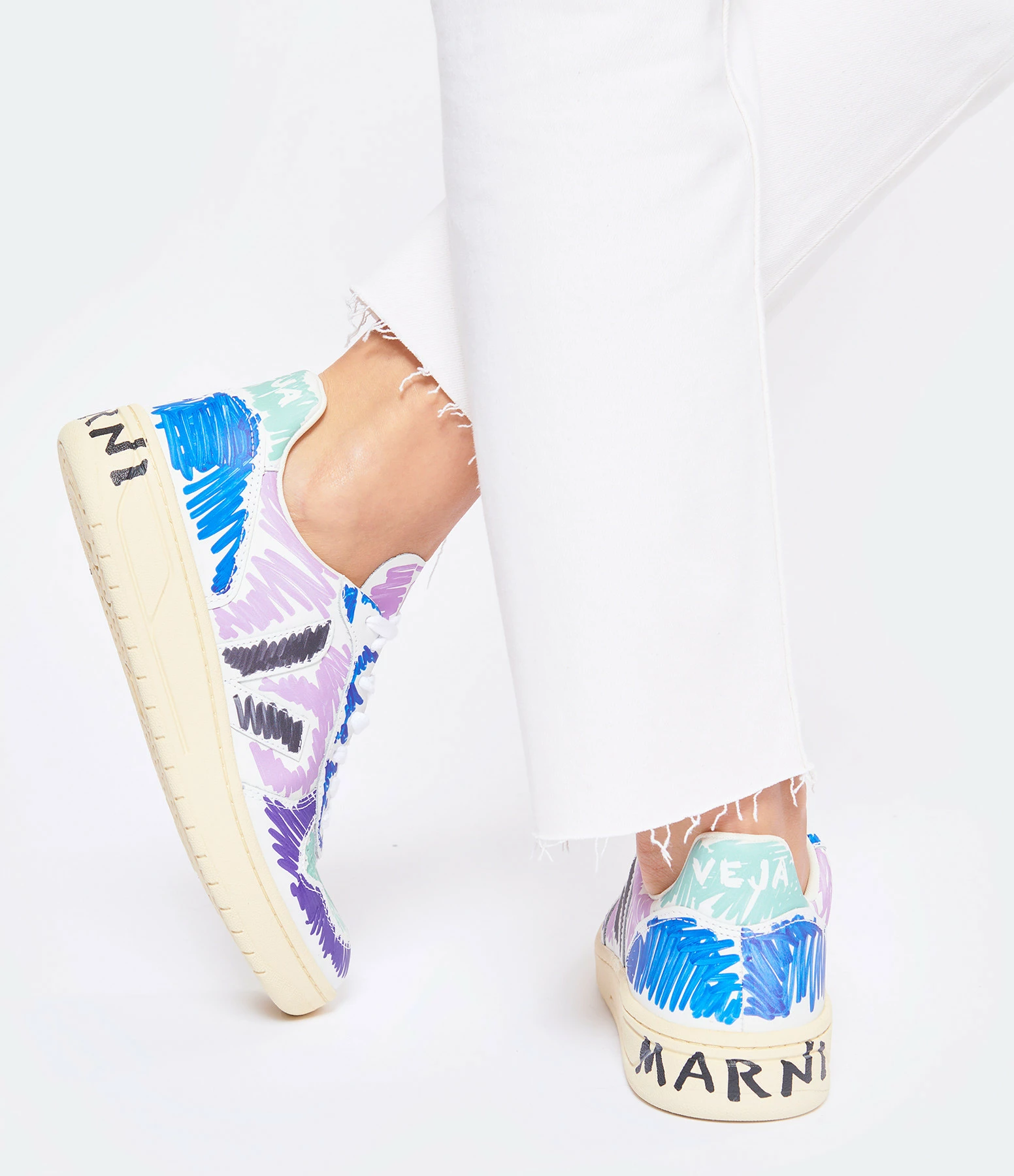 Baskets V-10 Cuir Orchidée Noir, Collaboration Veja X Marni 8 Baskets V-10 Cuir Orchidée Noir, Collaboration Veja X Marni – Image 6