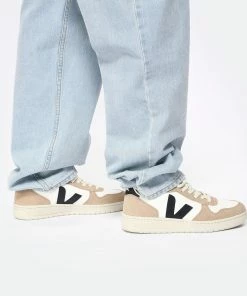 Veja Baskets V 10 Chromefree Cuir Extra Blanc Noir Sahara -Golden Goose-boutique vejav look20230223 302