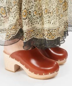 Sabot Youyou Sabots Yndies Bois Cuir Caramel -Golden Goose-boutique youyo look20210309 274 1