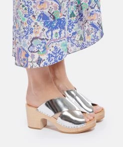 Sabot Youyou Sabots Yzis Bois Cuir Argenté -Golden Goose-boutique youyo look20211201 49