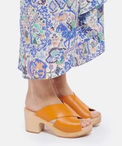 Sabot Youyou Sabots Yzis Bois Cuir Papaye -Golden Goose-boutique youyo look20211201 55