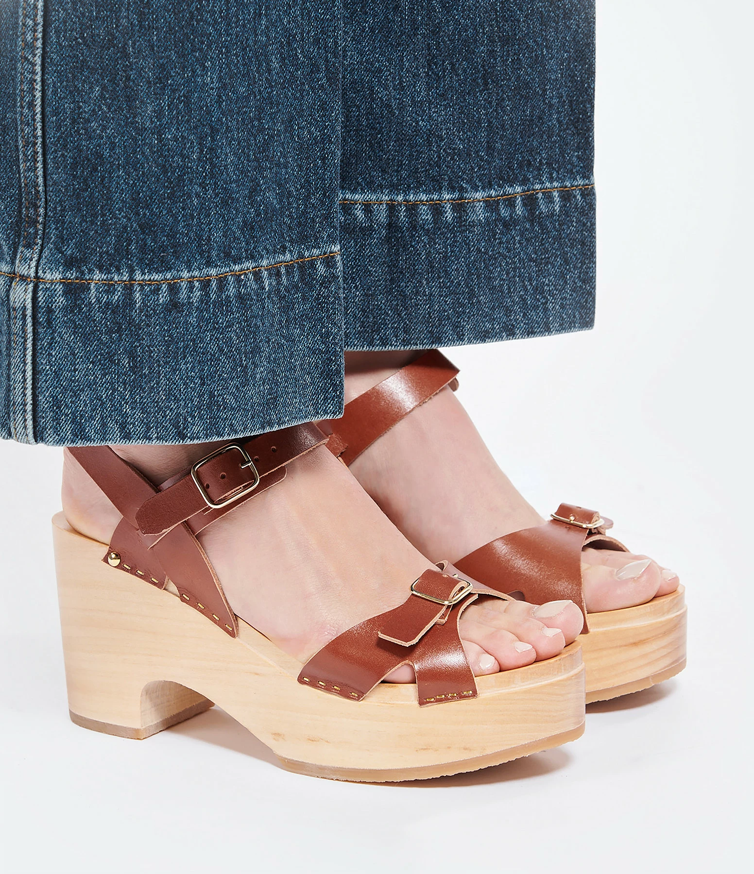 Sabot Youyou Sabots Yris Bois Cuir Caramel 7 Sabot Youyou Sabots Yris Bois Cuir Caramel – Image 5