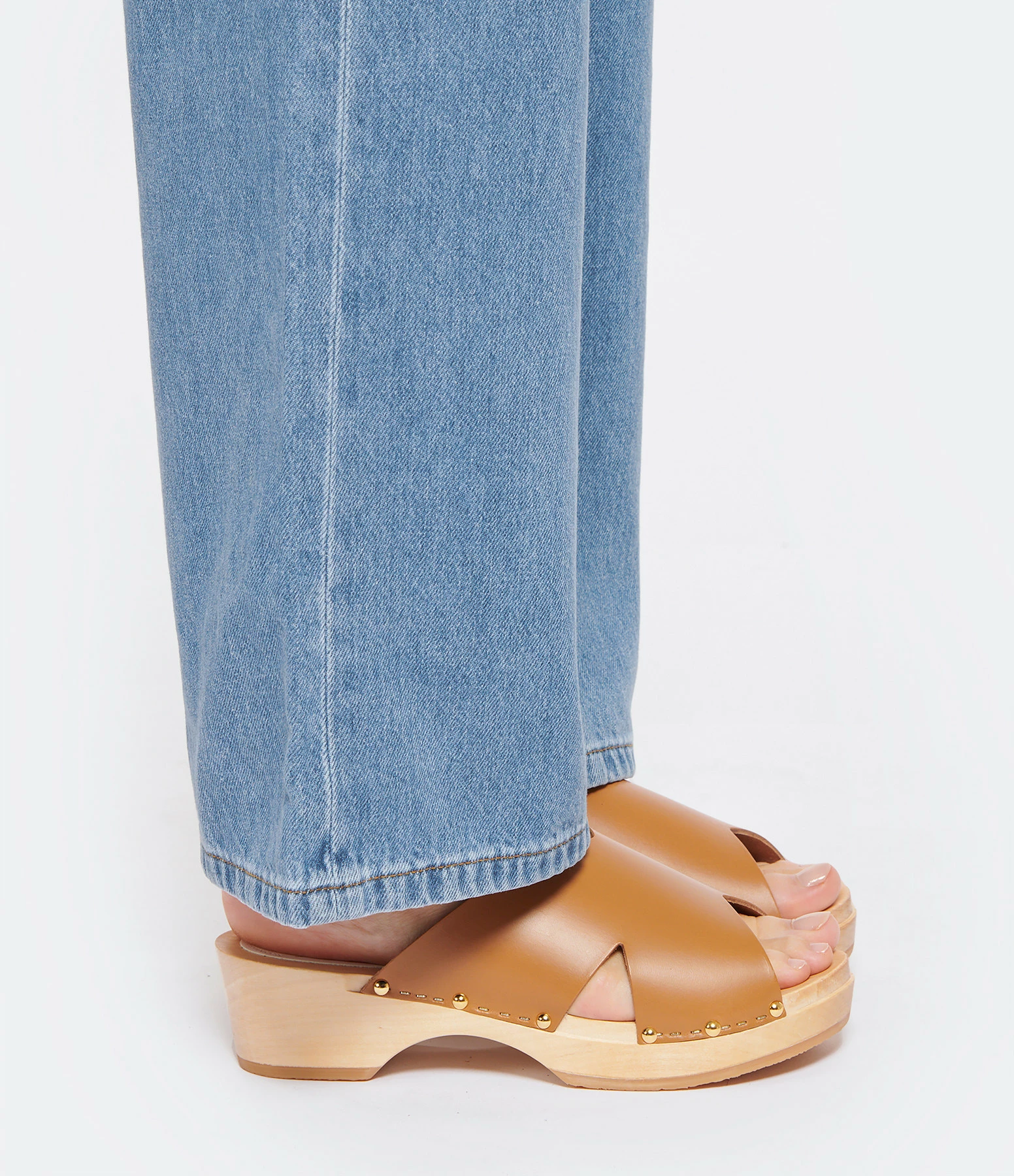 Sabot Youyou Sabots Yulli Cuir Camel, Exclu Lulli 7 Sabot Youyou Sabots Yulli Cuir Camel, Exclu Lulli – Image 5