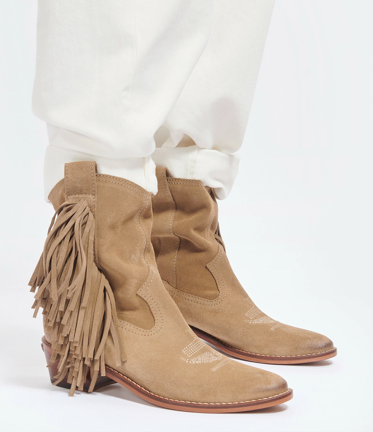 Zadig & Voltaire Bottines Pilar Cuir Suédé Taupe 9 Zadig & Voltaire Bottines Pilar Cuir Suédé Taupe – Image 7